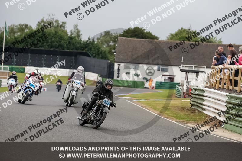 Vintage motorcycle club;eventdigitalimages;mallory park;mallory park trackday photographs;no limits trackdays;peter wileman photography;trackday digital images;trackday photos;vmcc festival 1000 bikes photographs